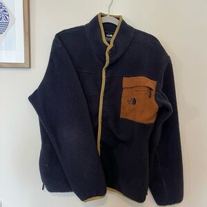 The North Face Men's Black and Brown Sweater